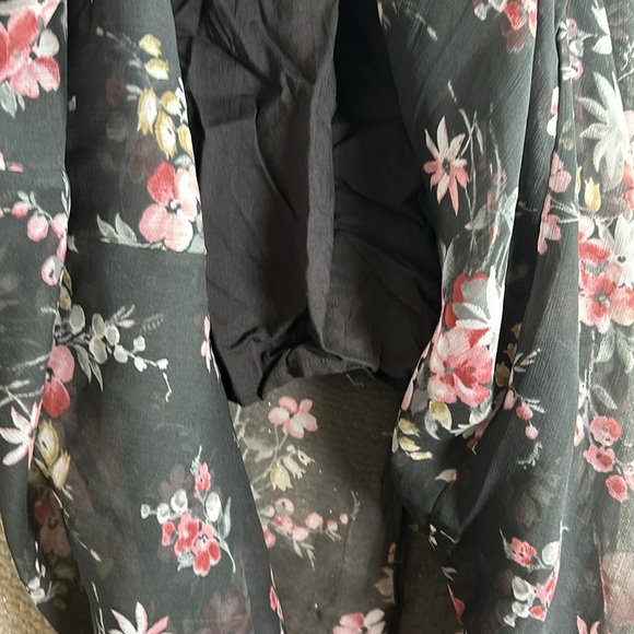 Grey hollister floral print maxi skirt - Picture 5 of 6